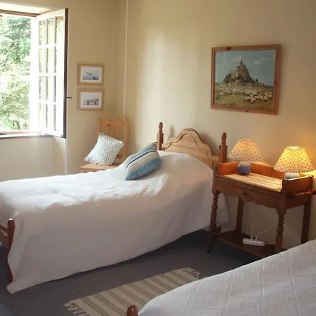 Magnificent French With Private Heated Pool & Gardens